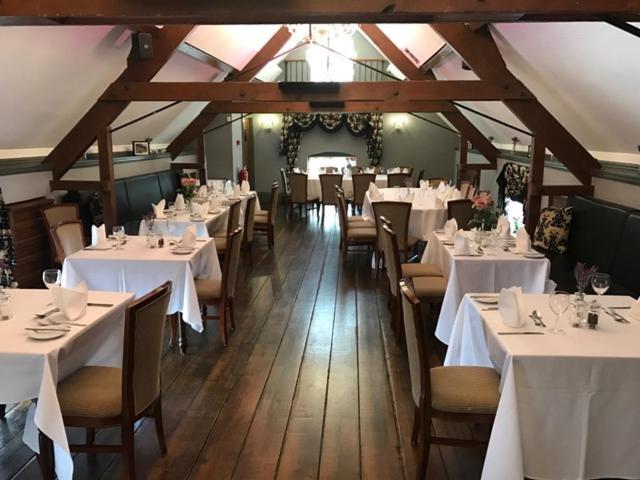 The Barns Hotel Cannock Eksteriør bilde